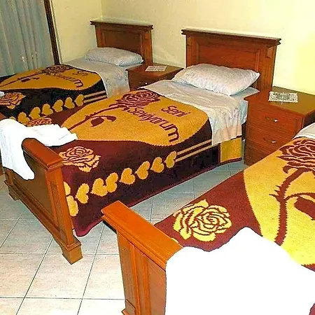 Geraldo 3* Gjirokastër